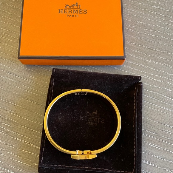 Hermes Clic H bracelet black enamel, gold hardware